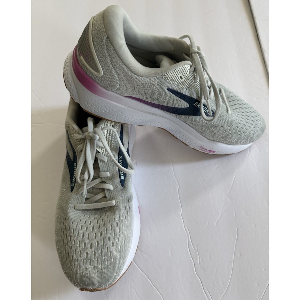 Brooks Ghost 16 Gray White Blue Sz 11 Wide Women's Shoes